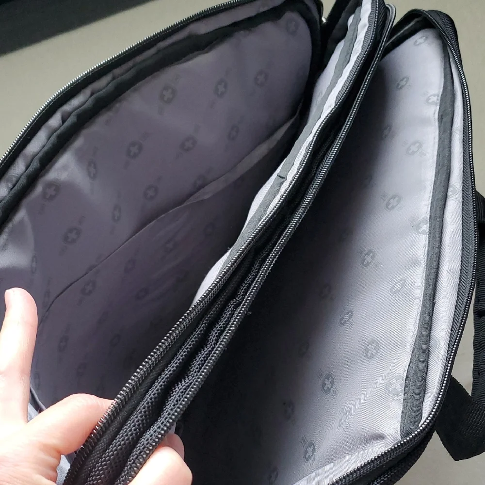 SwissGear Black Laptop Bag Gender Neutral One Size